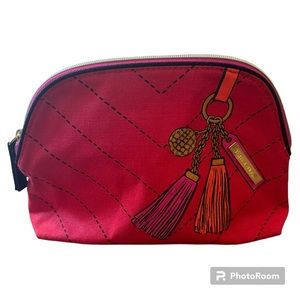 Estée Lauder small makeup carrier